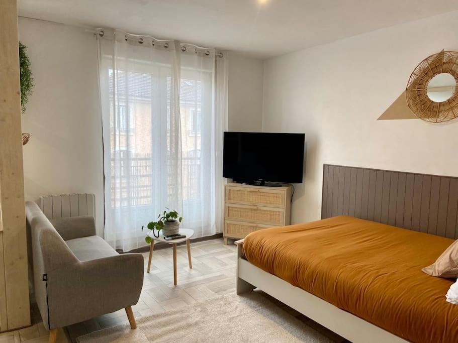 Studio Avec Balcon Proche Gare Apartment *