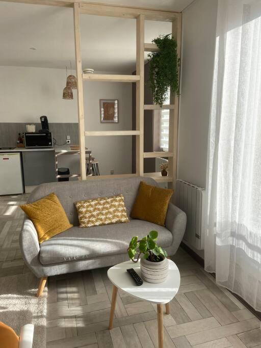 Studio Avec Balcon Proche Gare